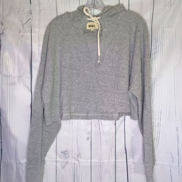 Madewell Tops - Madewell MWL gray cropped hooded cozy v-neck sweatshirt